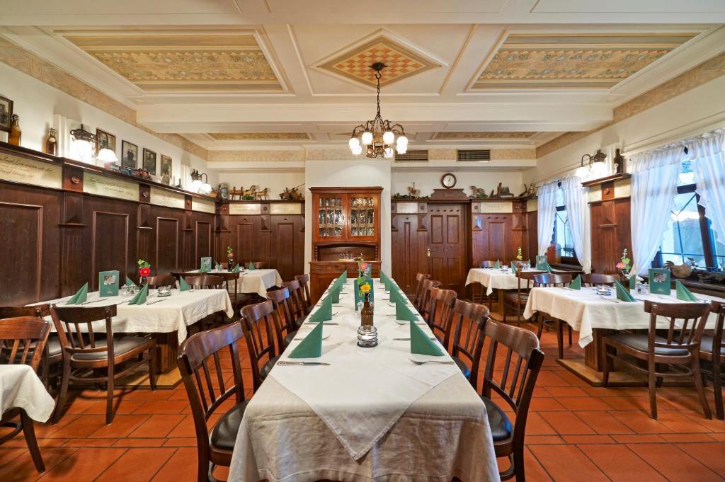 Brauereigasthof Zum Loewenbraeu 아델스도프 외부 사진